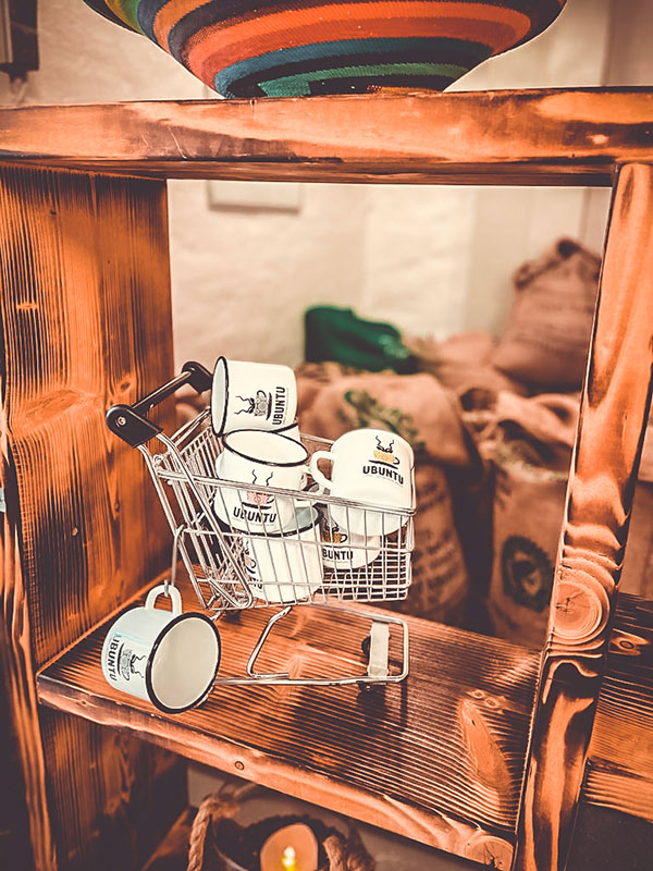 Ubuntu Coffee Enamel Mugs In Little Trolley