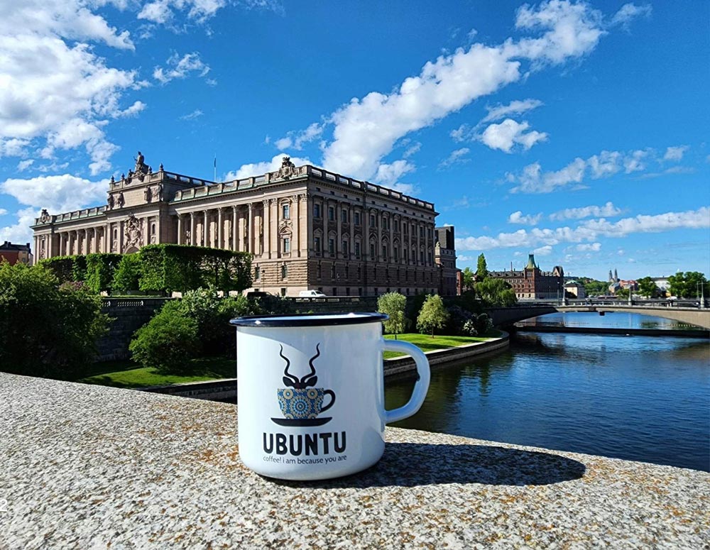 Travelling Ubuntu Koppie With Snowdrop Flowers Lolland Denmark